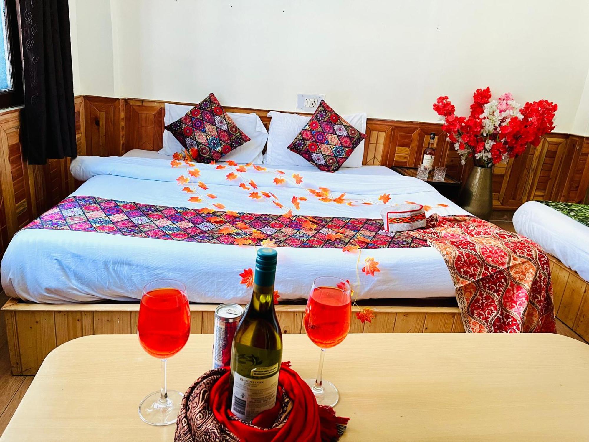 Hotel Pablo Escobar Kasol Exterior photo
