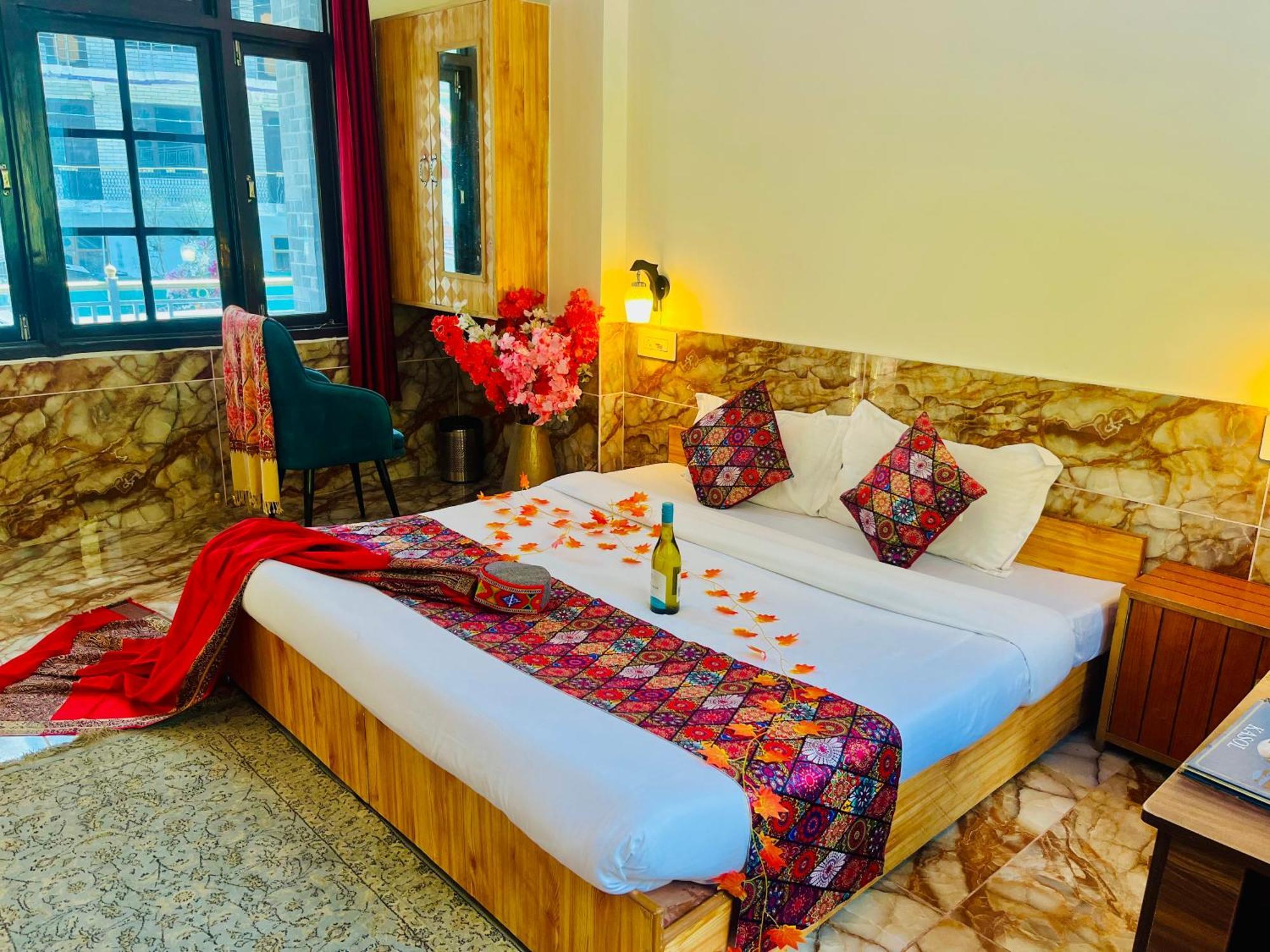 Hotel Pablo Escobar Kasol Exterior photo