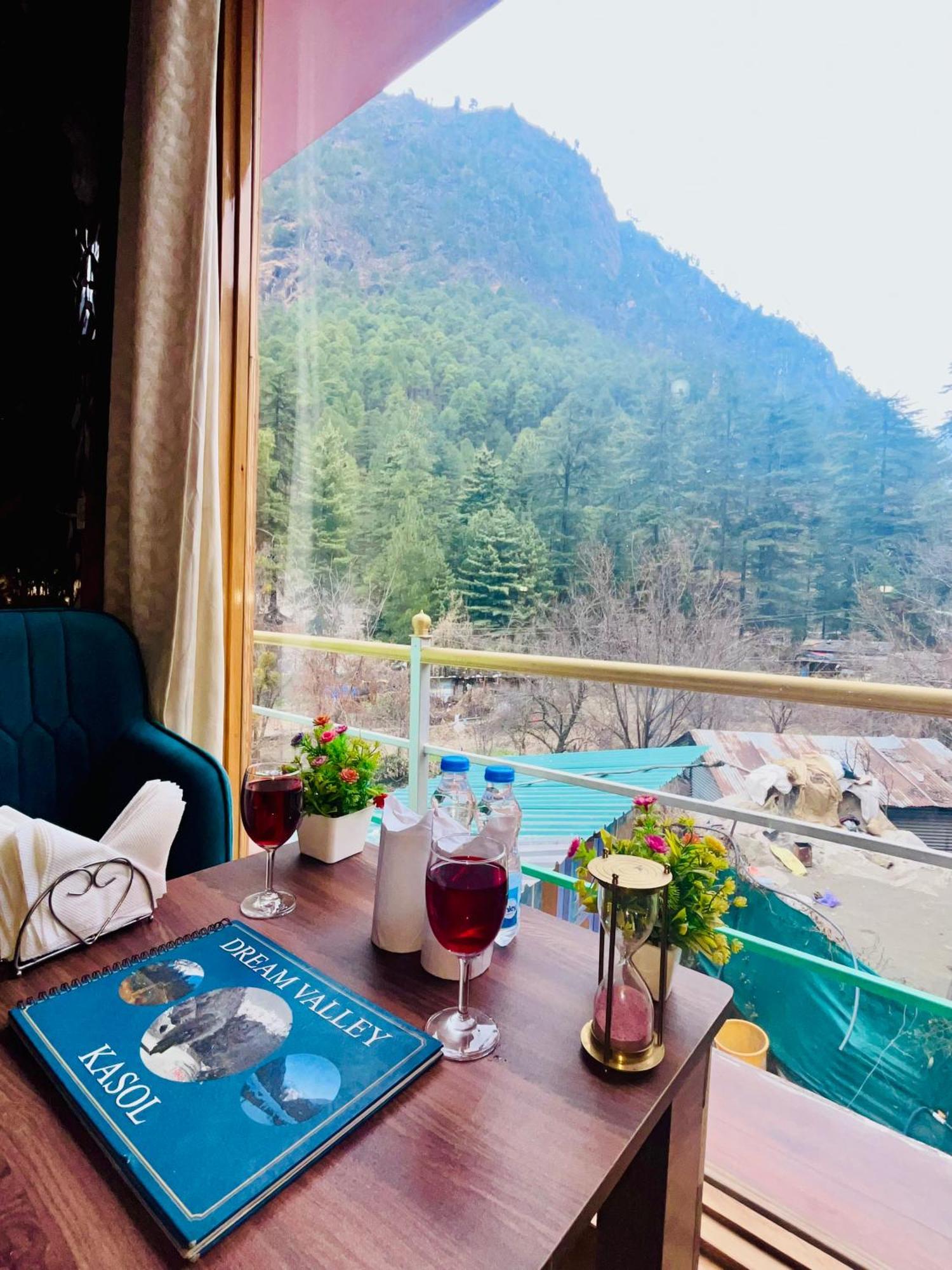 Hotel Pablo Escobar Kasol Exterior photo